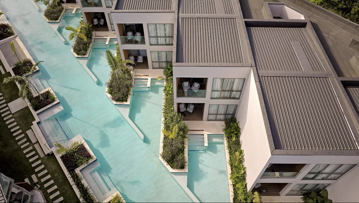 Pool-access wings seen from above